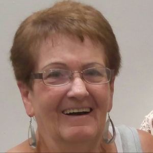 Meet your Posher, Ina